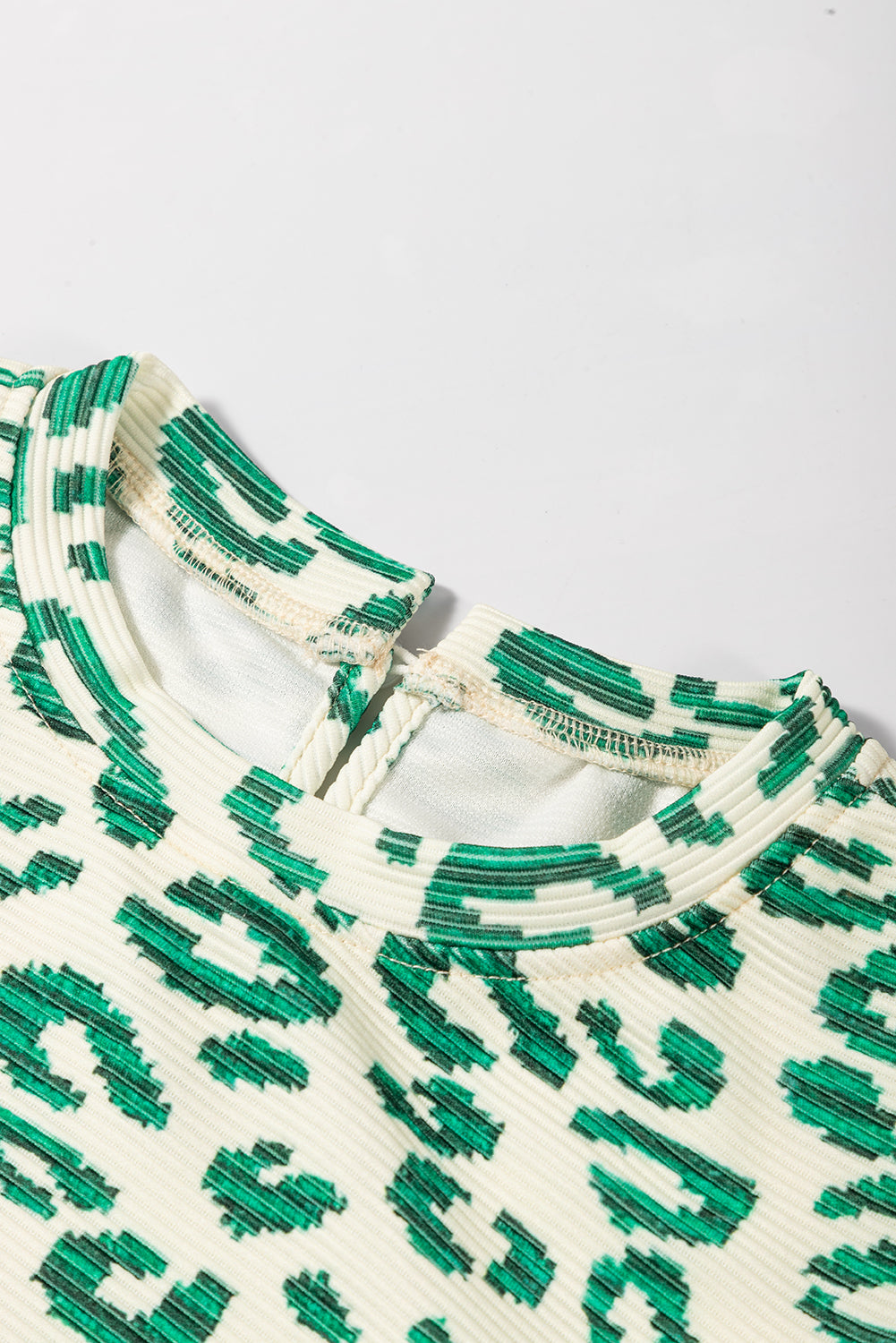 Green Leopard Print Puff Sleeve Sweater