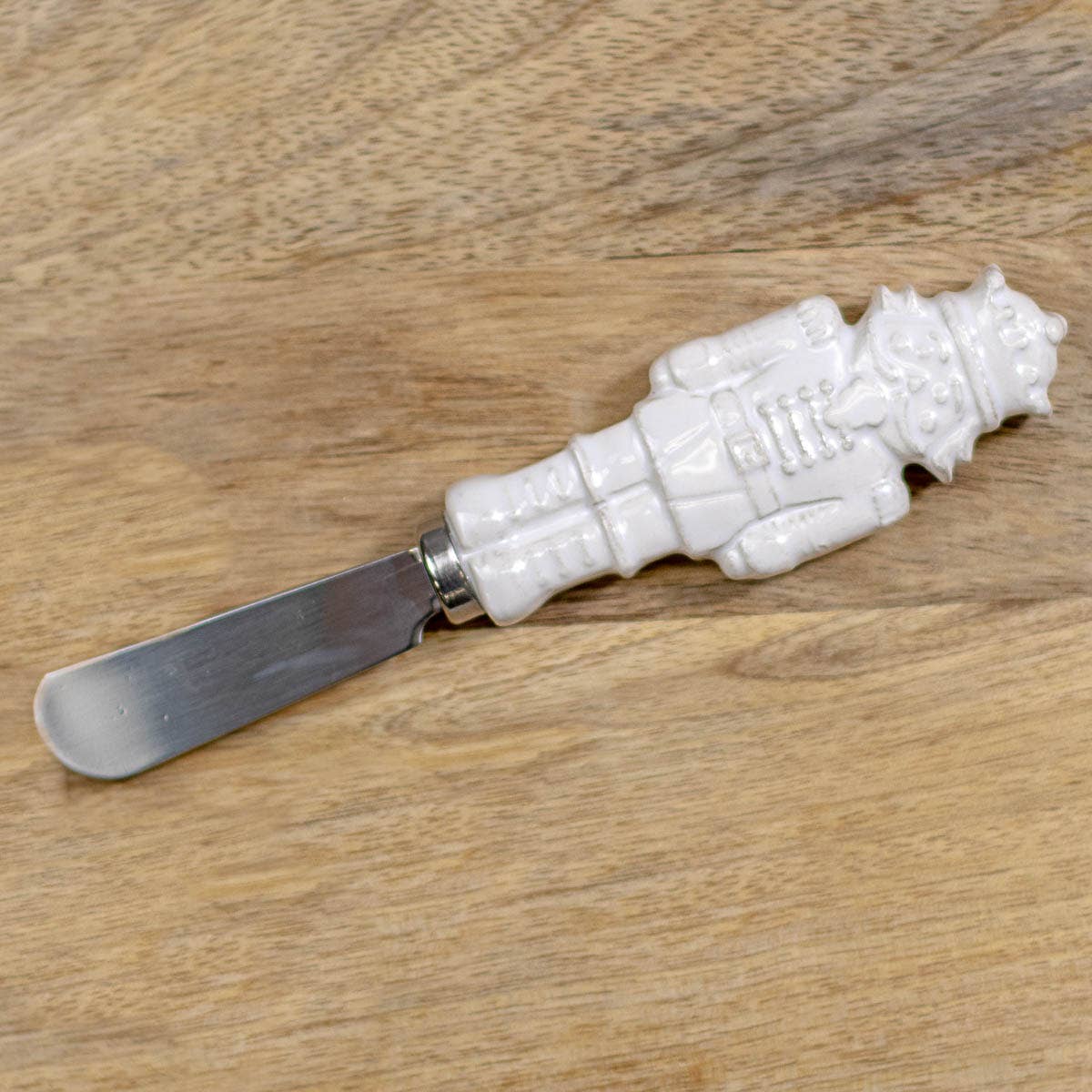 Royal Nutcracker Spreader White 6"