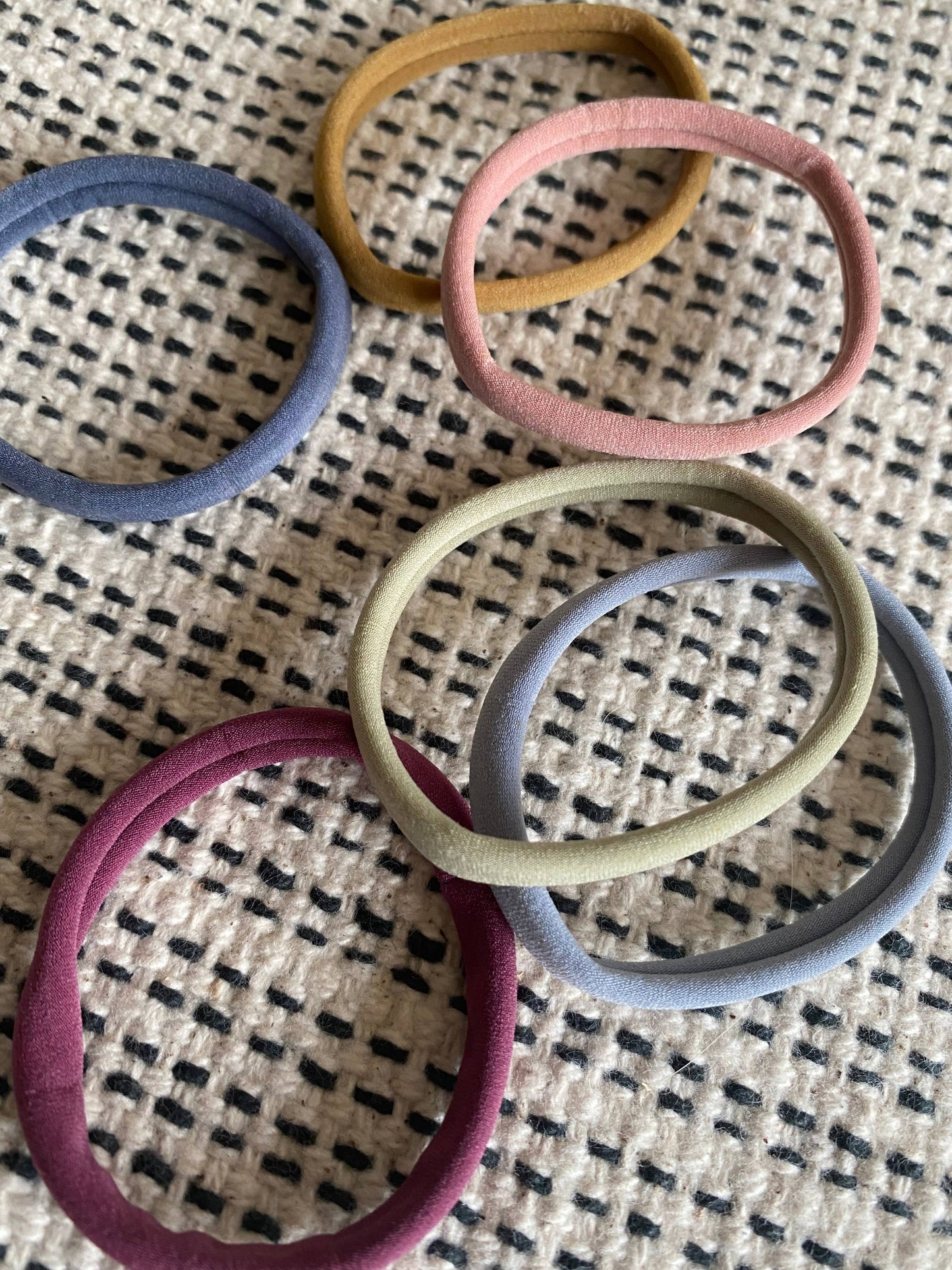 Nylon Hair Tie Pack of 6 on One Card - Assorted Colors