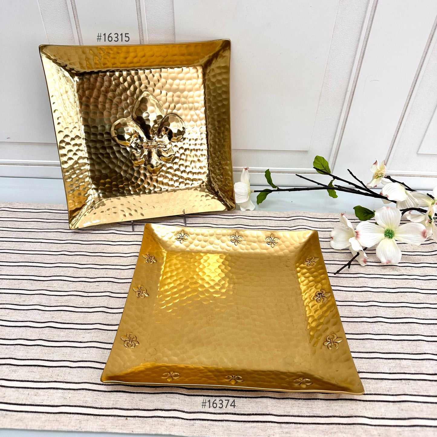 10" Gold Hammered Fleur de Lis Border Square Tray