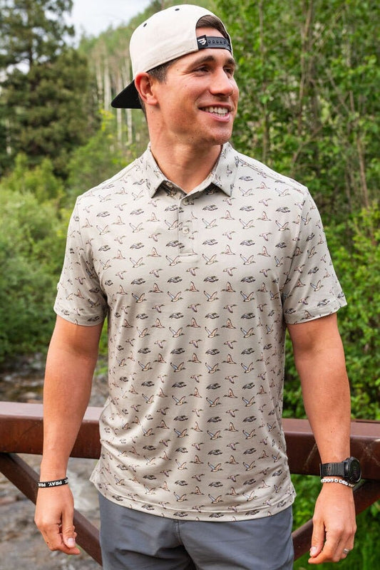 Performance Polo - Flying Ducks (green)